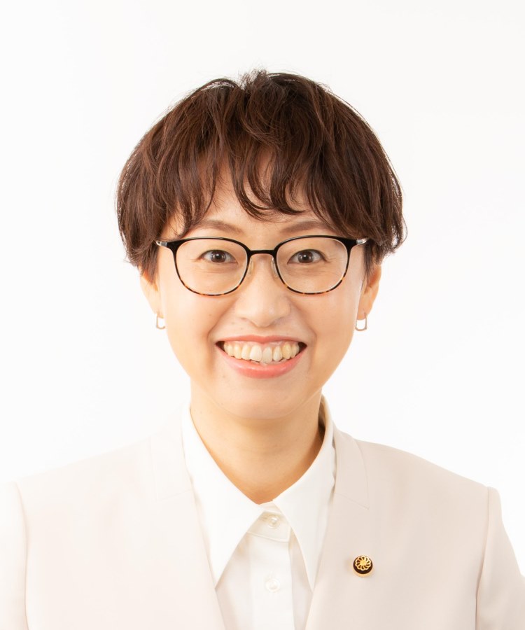 三鷹市議会議員 前田 まい